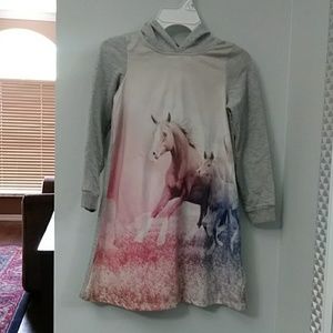 H&M Girls sweatshirt tunic/dress size 7. Horses.